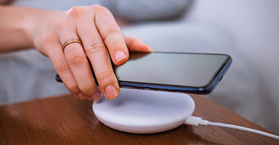 Cách sử dụng sạc không dây trên Samsung đơn giản, nhanh chóng